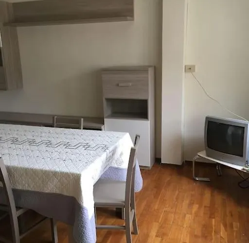La Casa Di Aurora 이브레아